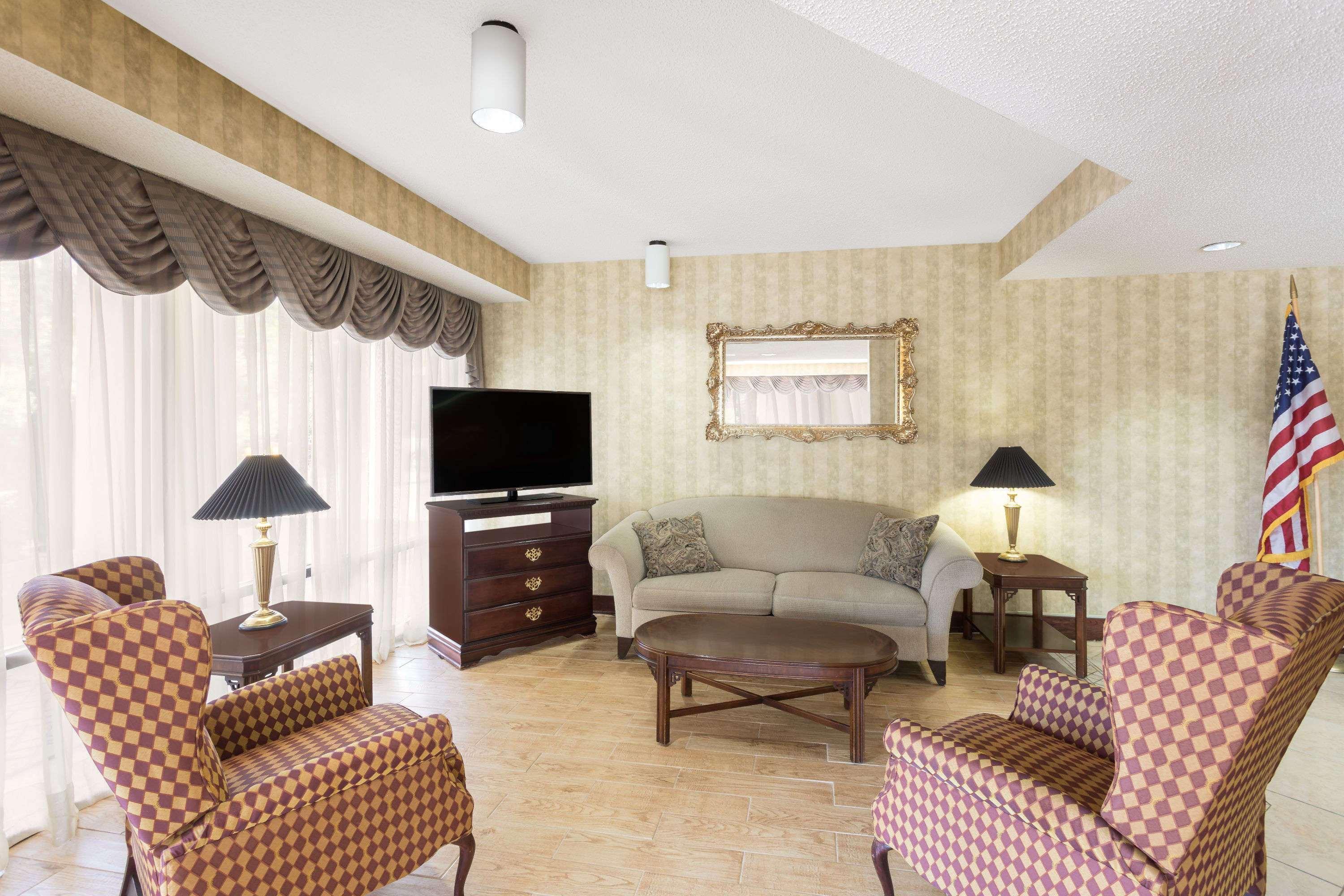Baymont By Wyndham Griffin Exterior foto